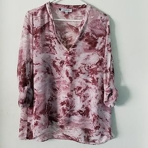 Jennifer Lopez marble pattern top